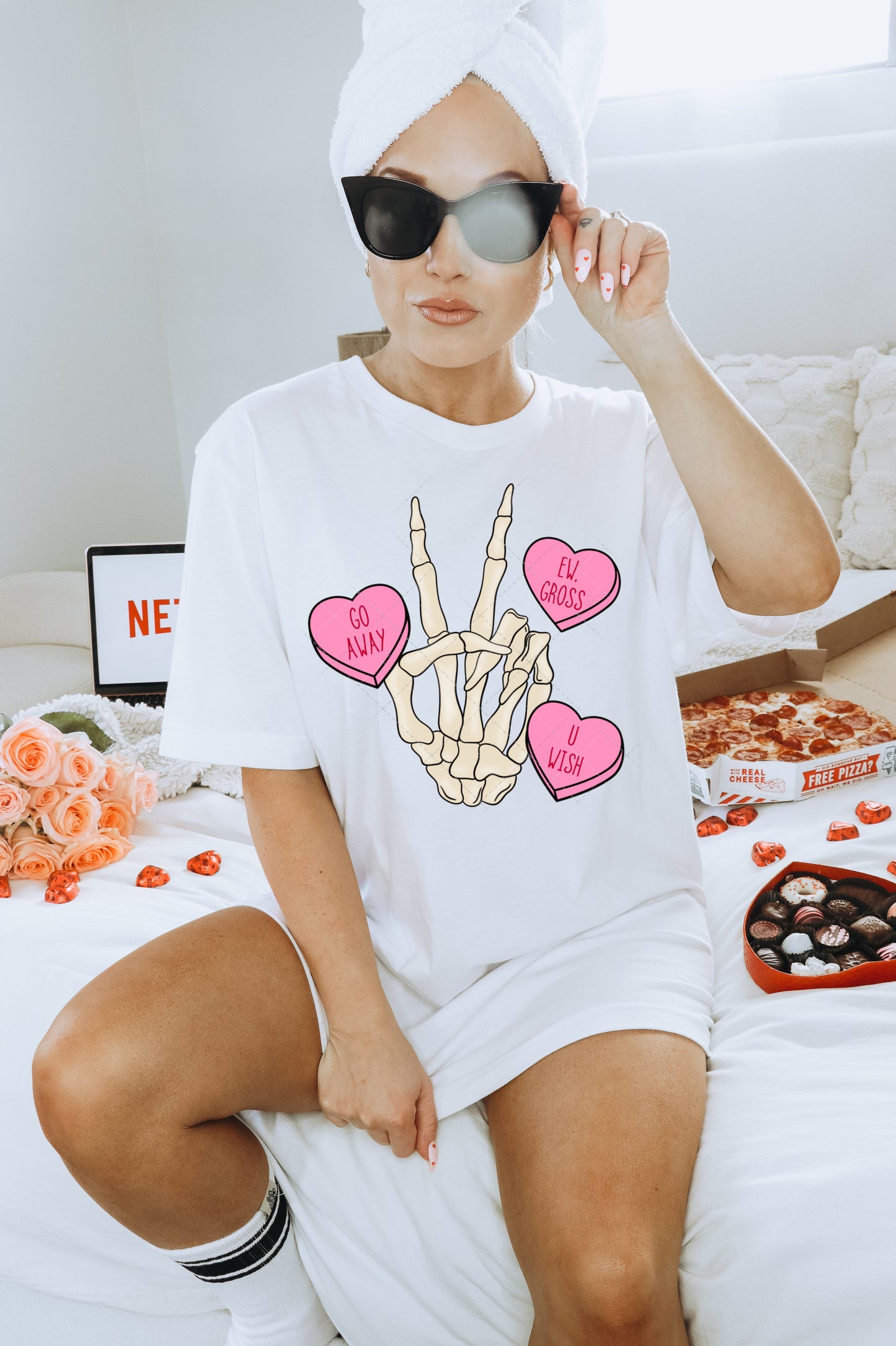 Anti Vday Skellie with Hearts PNG File