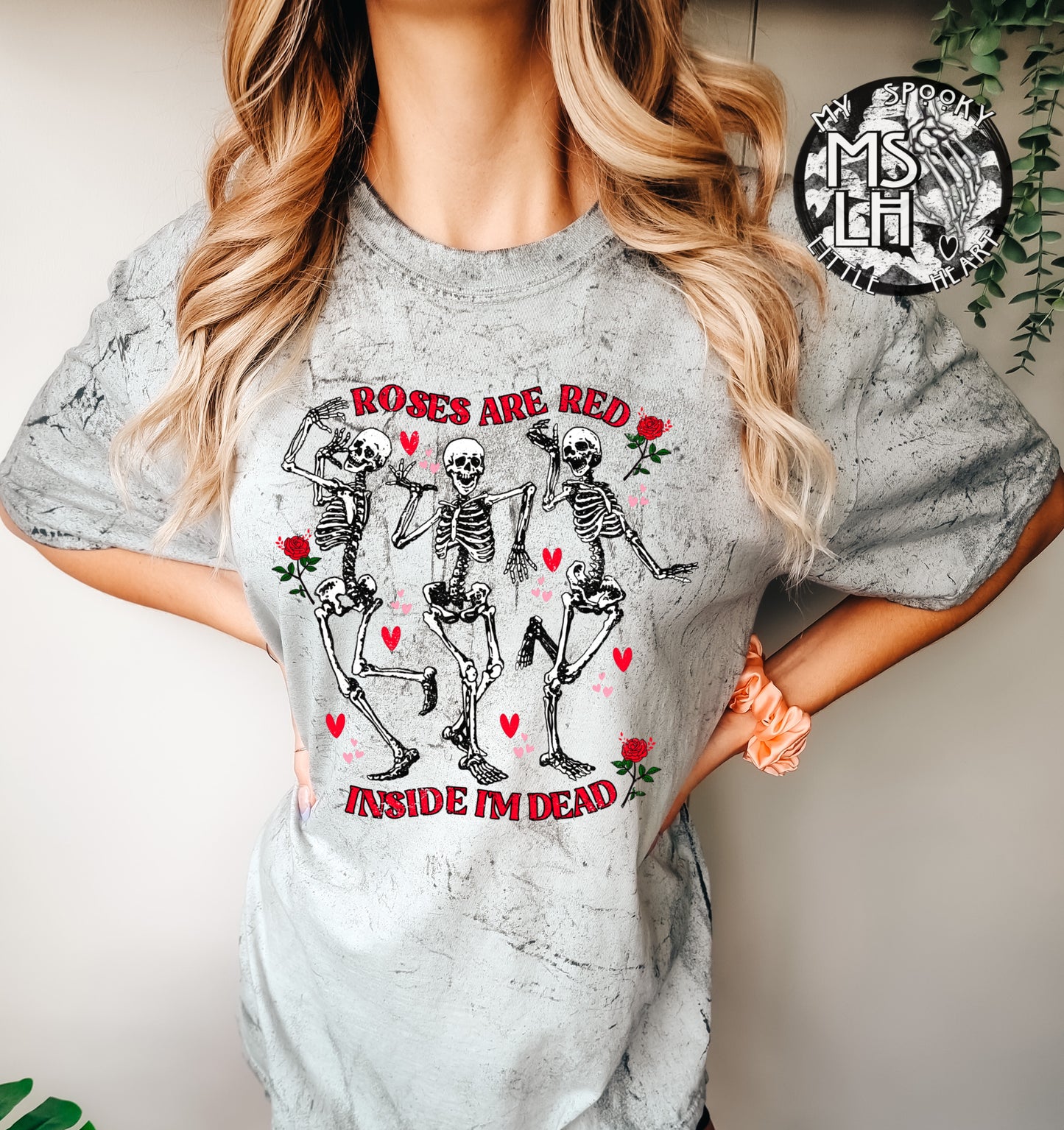 Roses are red Inside I'm dead Dancing Skeletons Dyed T-Shirt