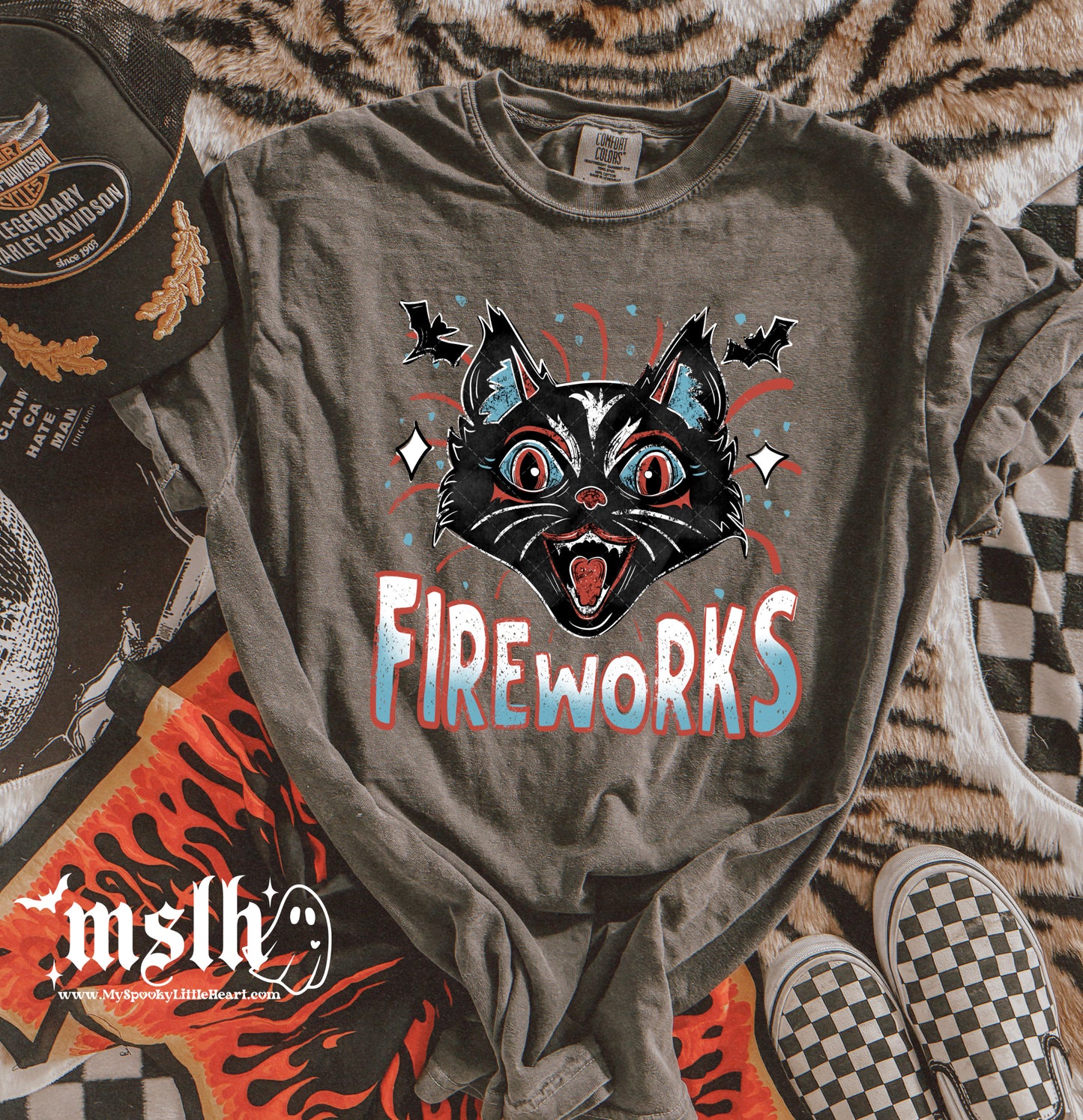 Black Cat Retro 4th of July Fireworks T-Shirt