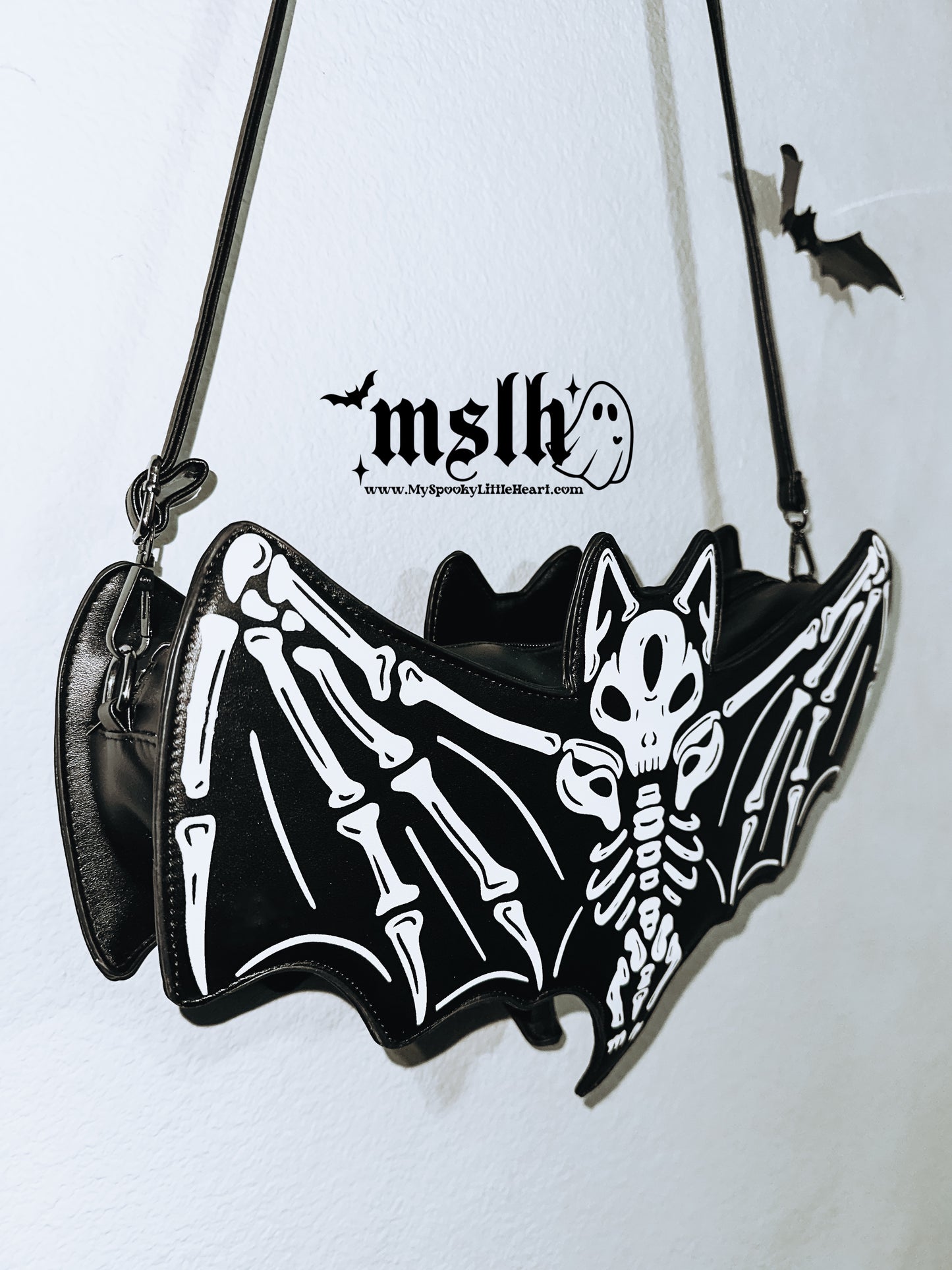 Skeleton Bat Purse